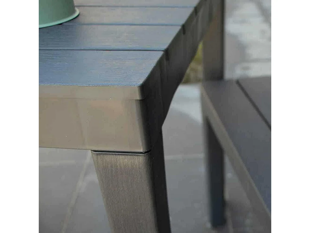 Salon de jardin en résine anthracite avec 2 bancs PAPUA