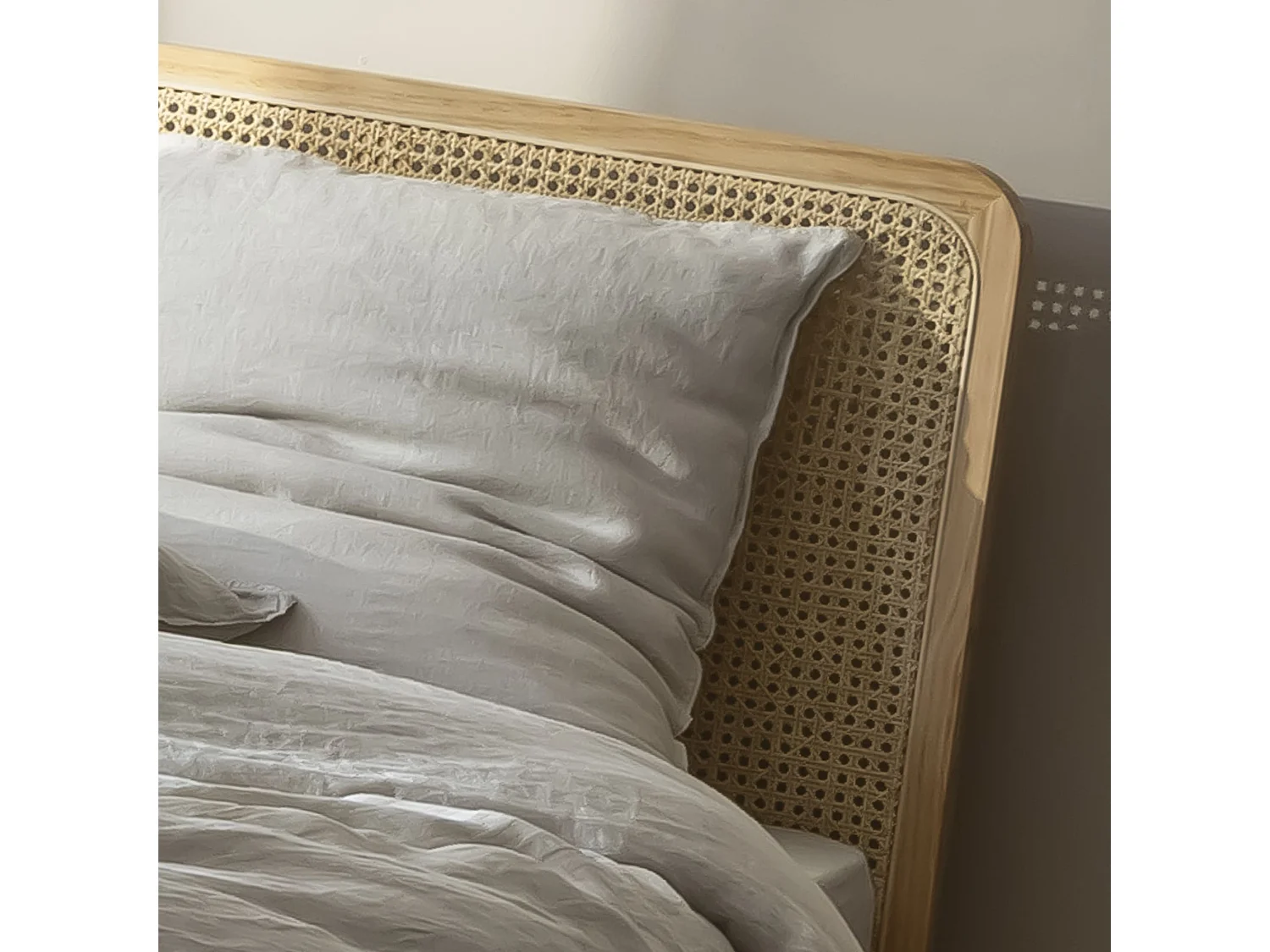 Lit adulte en pin massif tête de lit cannage ANNA 140x190 + set de 2 chevets cannage - ANNA