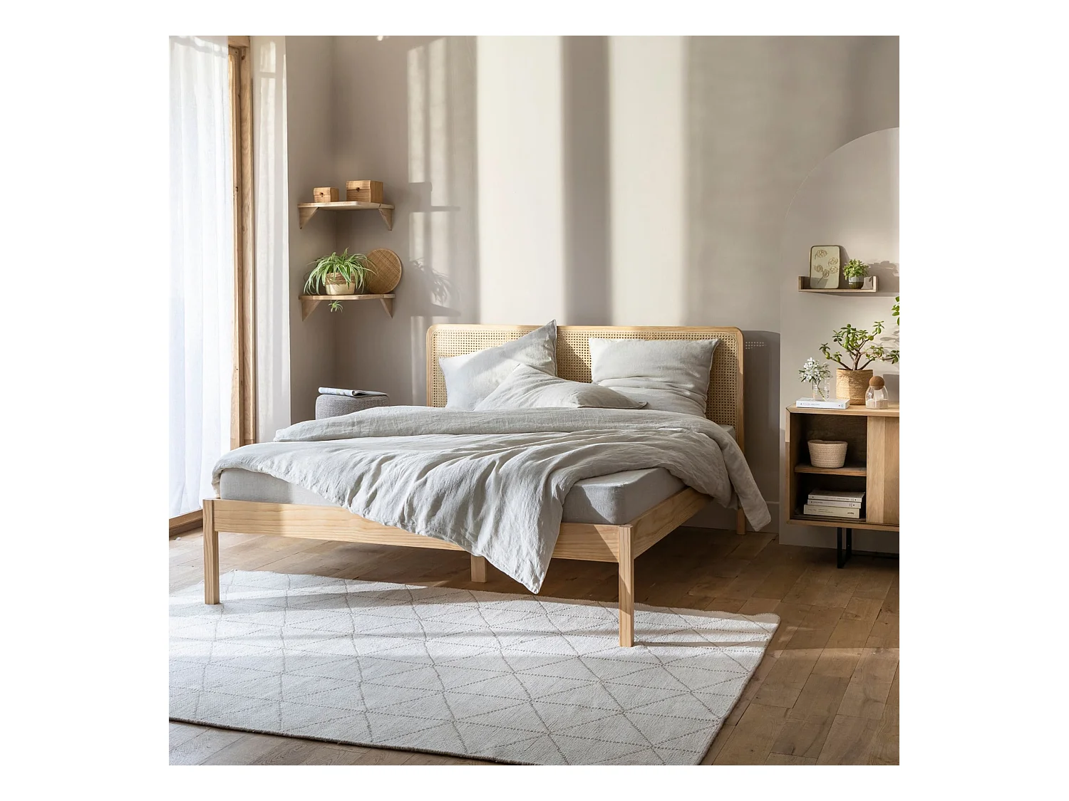 Lit adulte en pin massif tête de lit cannage ANNA 160x200 + set de 2 chevets cannage  - ANNA