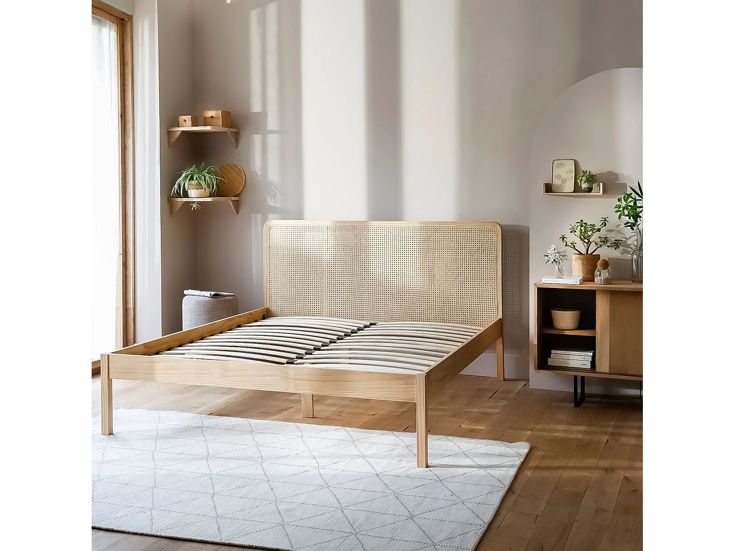 Lit adulte en pin massif tête de lit cannage ANNA 160x200 + set de 2 chevets cannage  - ANNA