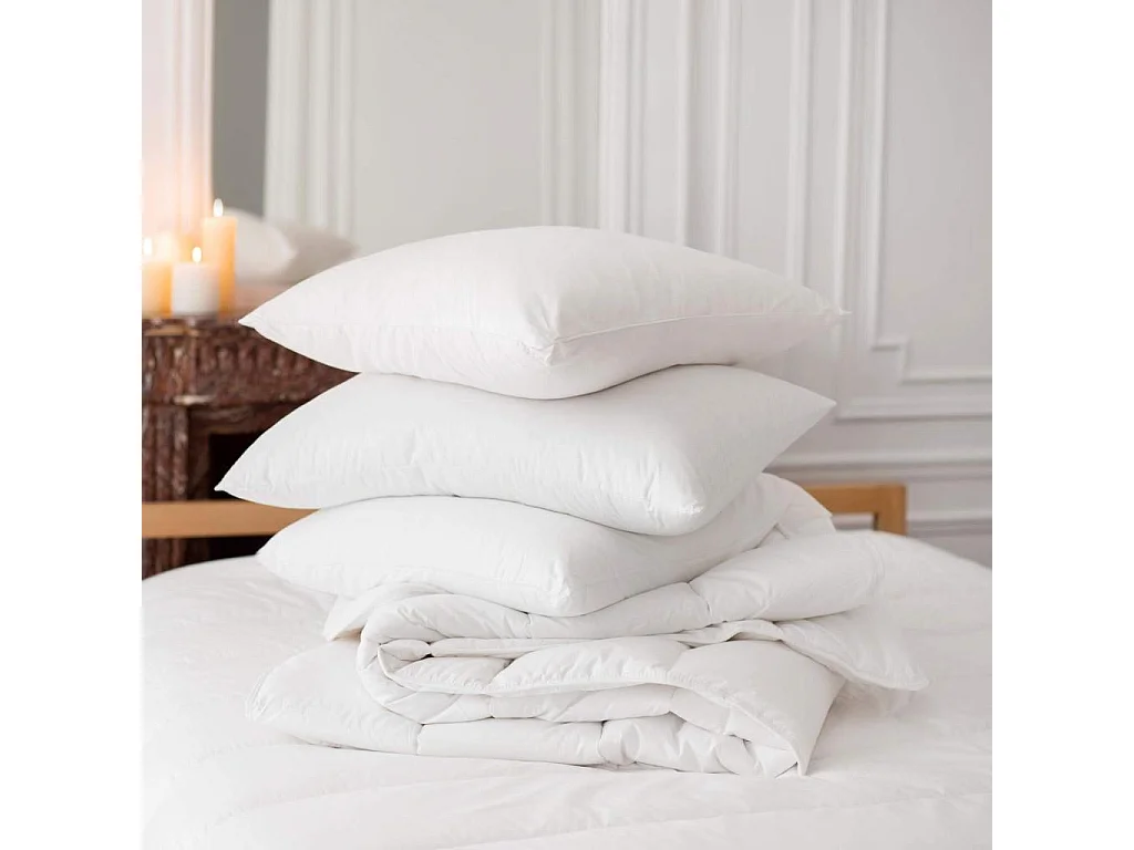 Habitat - Couette légère en synthétique  - 200 gr/m² - 200 x 200 cm - Synthe