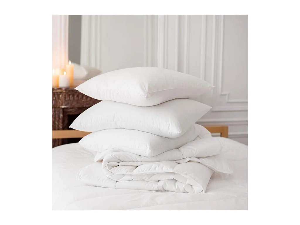 Habitat - Couette tempérée en synthétique  - 300 gr/m² - 200 x 200 cm - Synthe