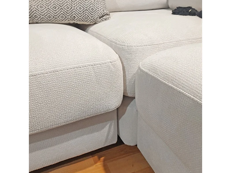 Canapé d'angle droit 325 cm en tissu microfibre ivoire - CECILE