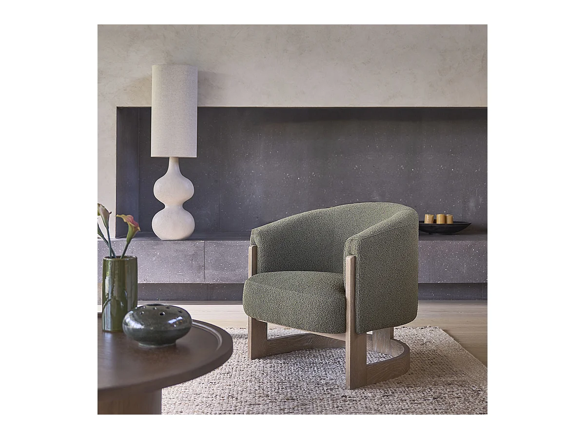 Fauteuil en chêne massif et tissu bouclette kaki