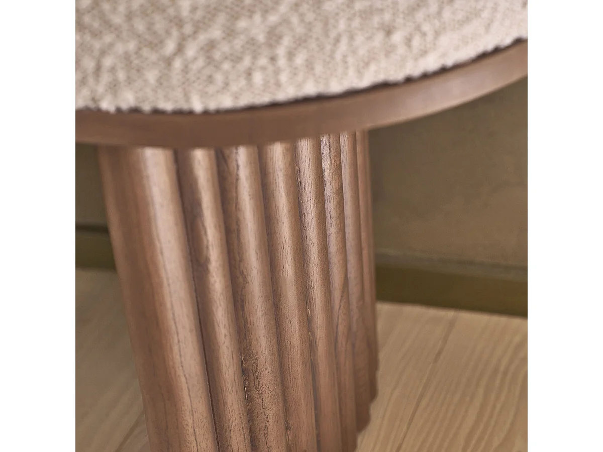 Banco de mindi macizo acabado nogal con tela bouclette 120 cm