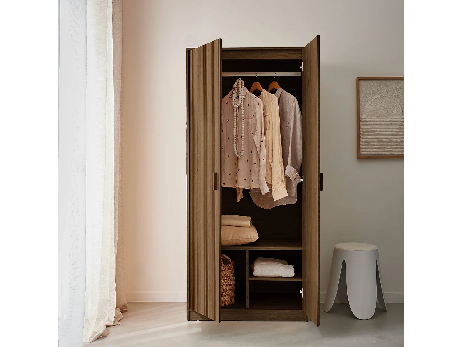 Dressing. armoire. 2 portes avec penderie et rangements LINEAR noyer. panneaux stratifiés et pied en bois de sapin L 80 x P 48 x H 180cm