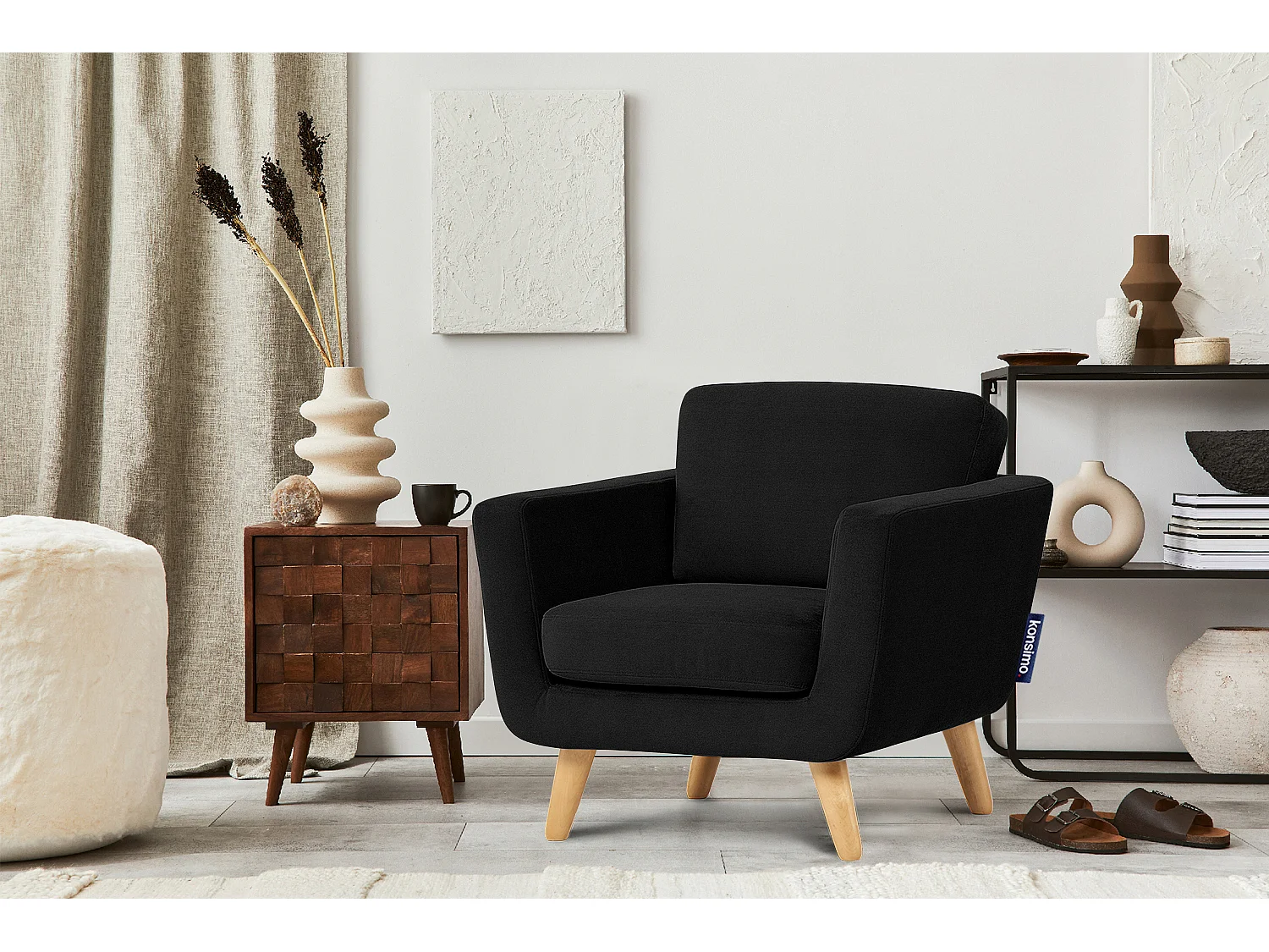 Fauteuil scandinave - pieds en bois massif - noir - TAGIO