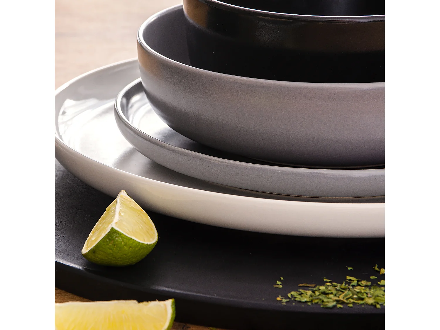 Service de table - Service vaisselle - 6 personnes 24 pièces - Blanc, Noir, Gris - VICTO