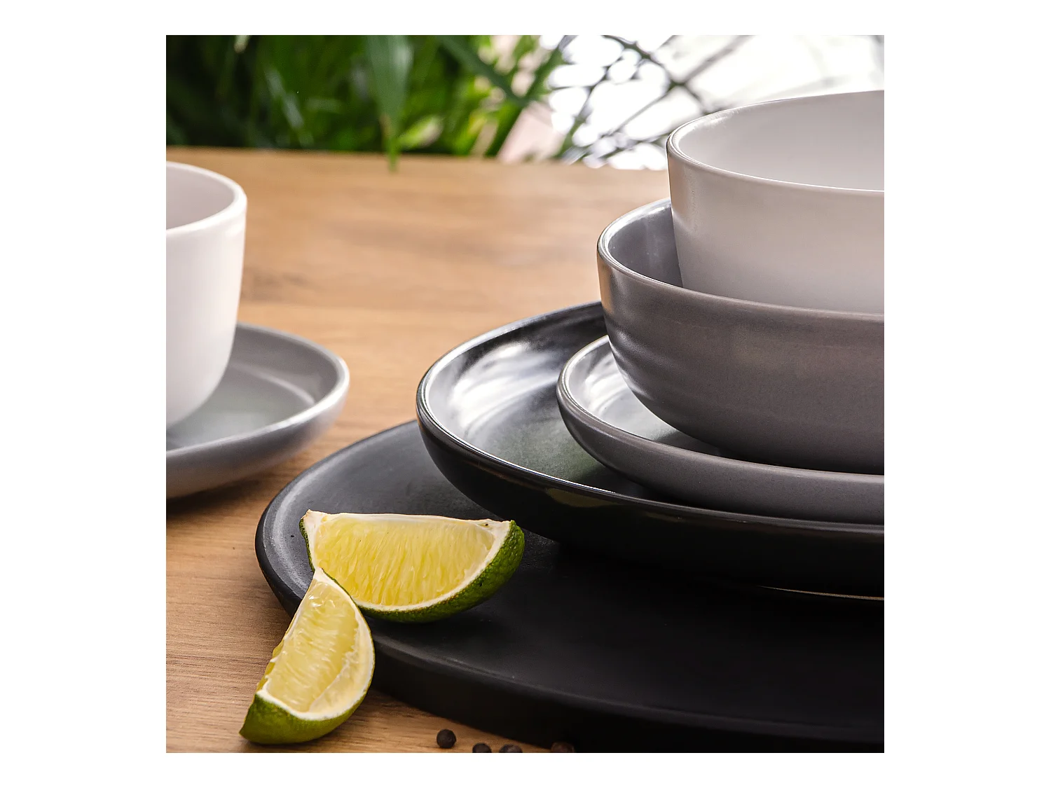 Service de table - Service vaisselle - 6 personnes 24 pièces - Blanc, Noir, Gris - VICTO