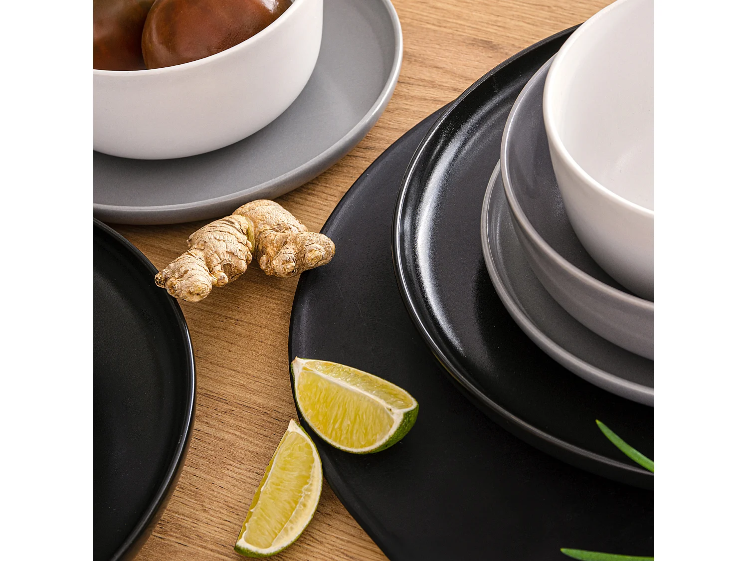 Service de table - Service vaisselle - 6 personnes 24 pièces - Blanc, Noir, Gris - VICTO