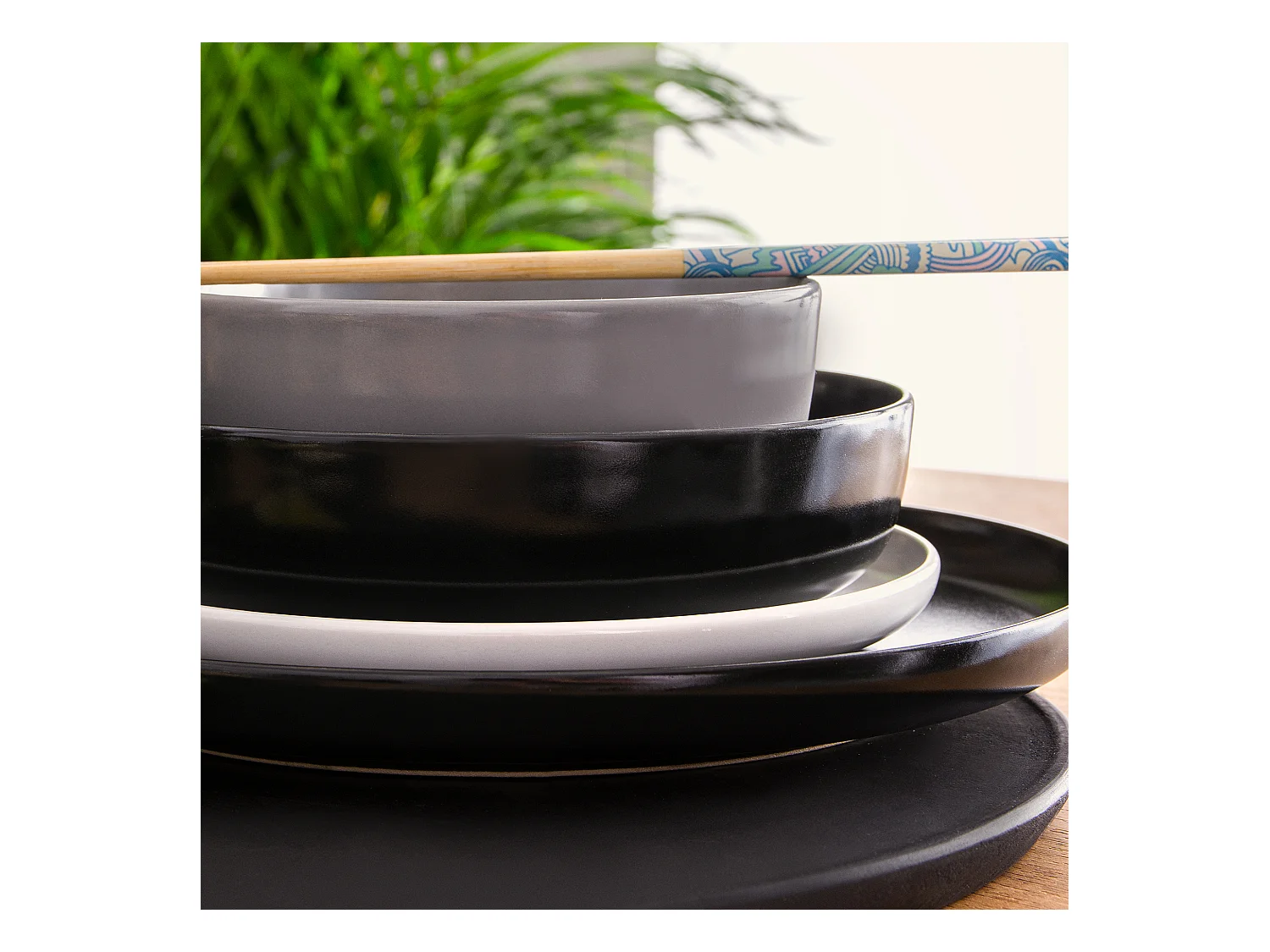 Service de table - Service vaisselle - 6 personnes 24 pièces - Blanc, Noir, Gris - VICTO