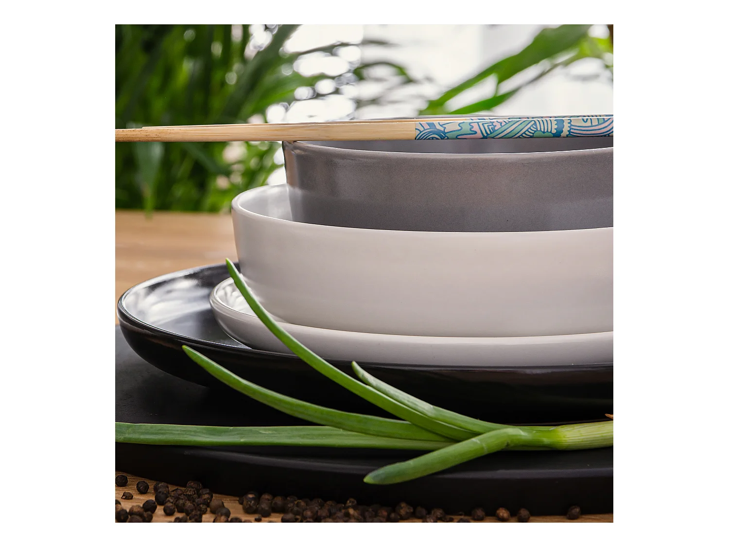 Service de table - Service vaisselle - 6 personnes 24 pièces - Blanc, Noir, Gris - VICTO