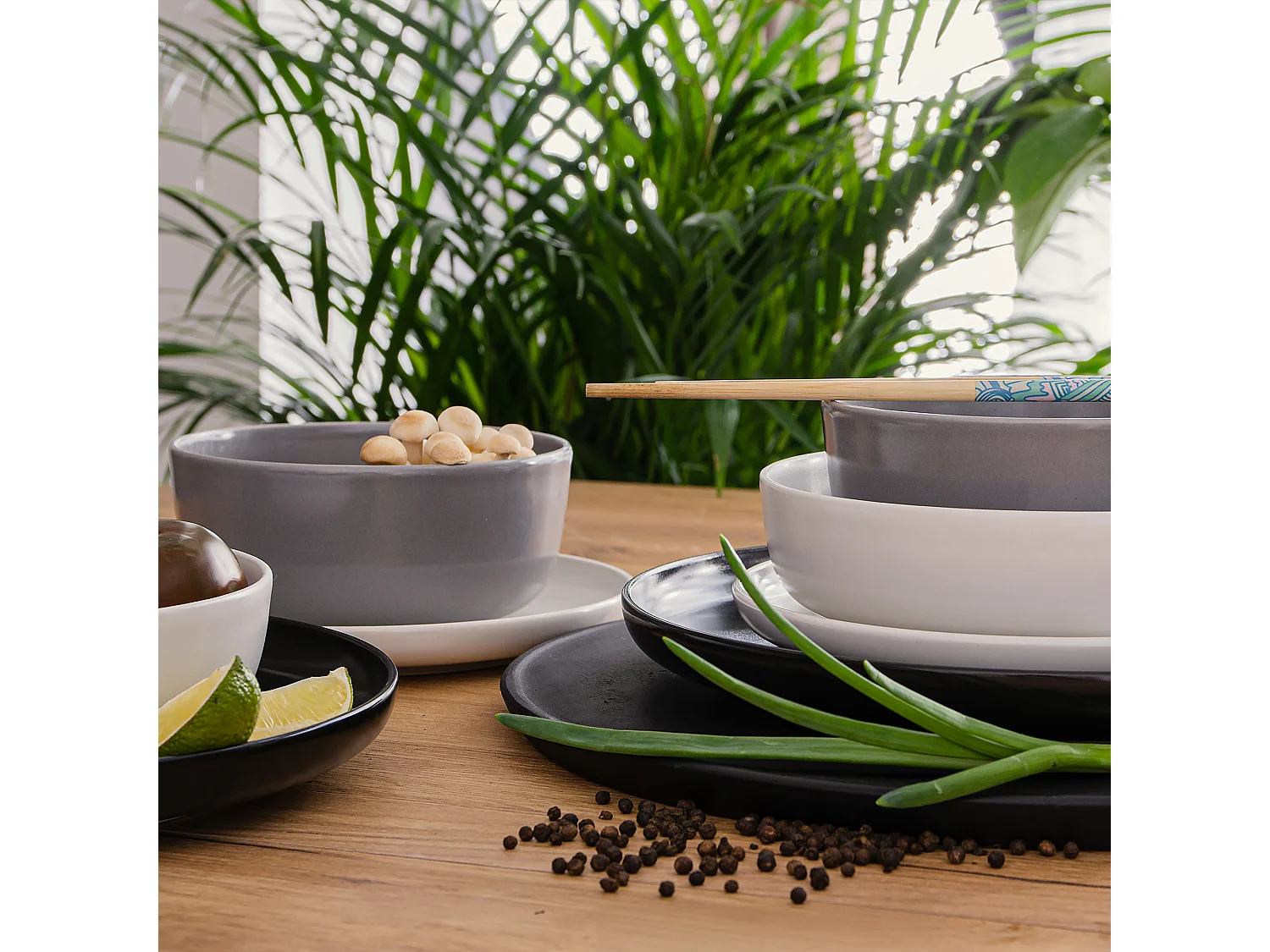 Service de table - Service vaisselle - 6 personnes 24 pièces - Blanc, Noir, Gris - VICTO