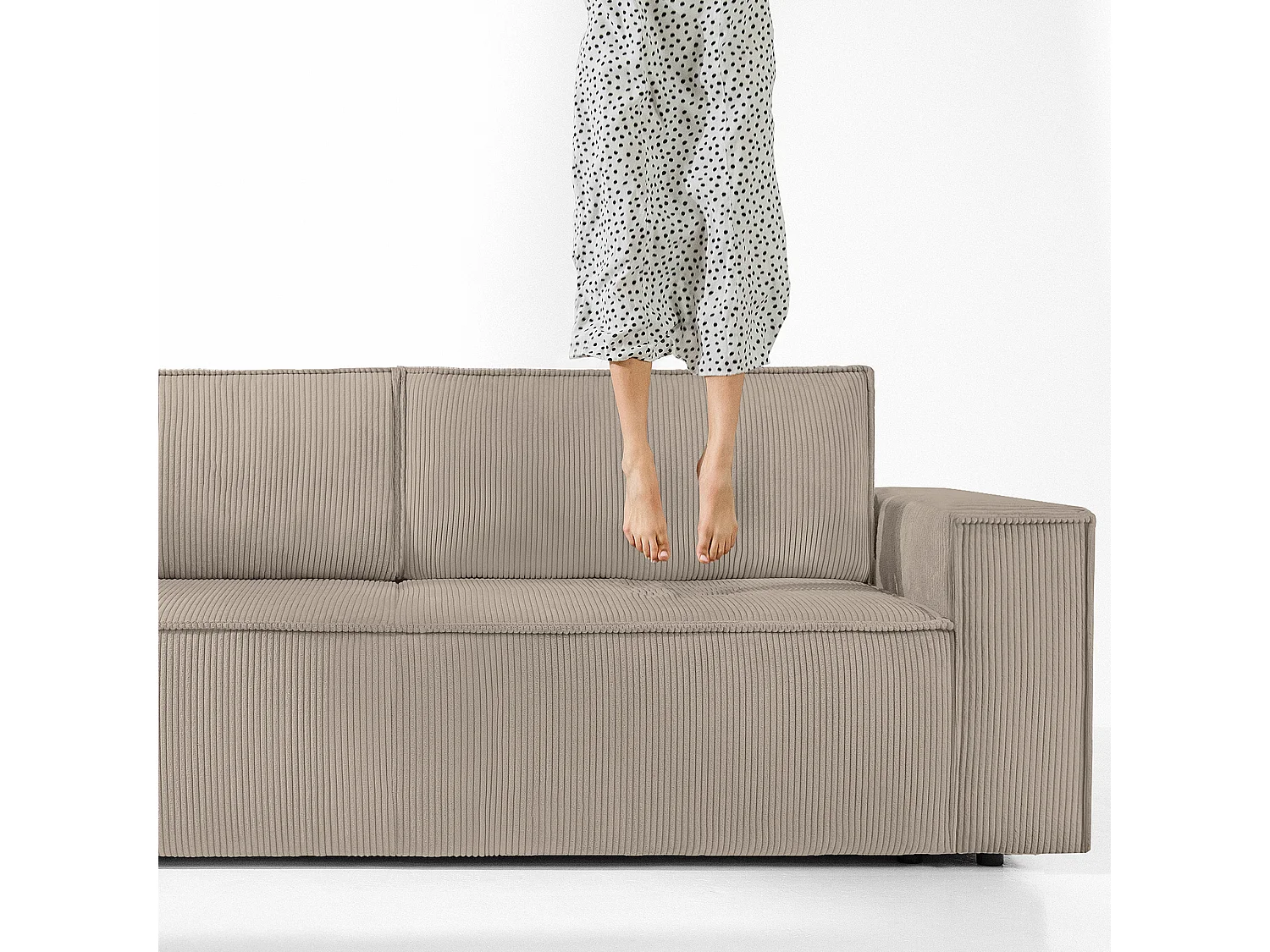 Pouf confortable pour le salon - beige - NAPI