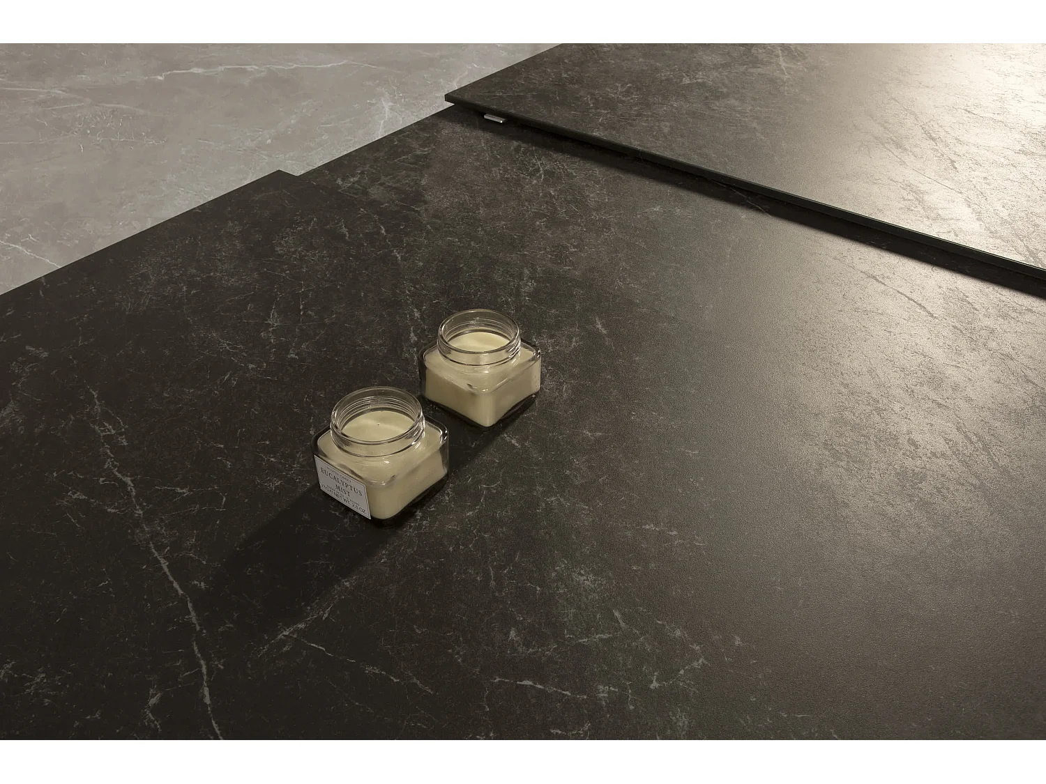 Table extensible pour 6/8 personnes en céramique 160/220x76 cm