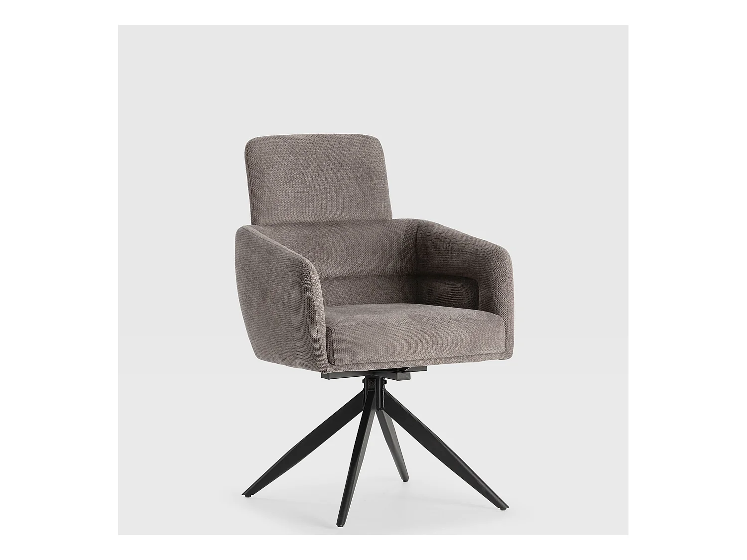 Kavel van 2 velours fauteuils met metalen poten 57x65 h92 cm