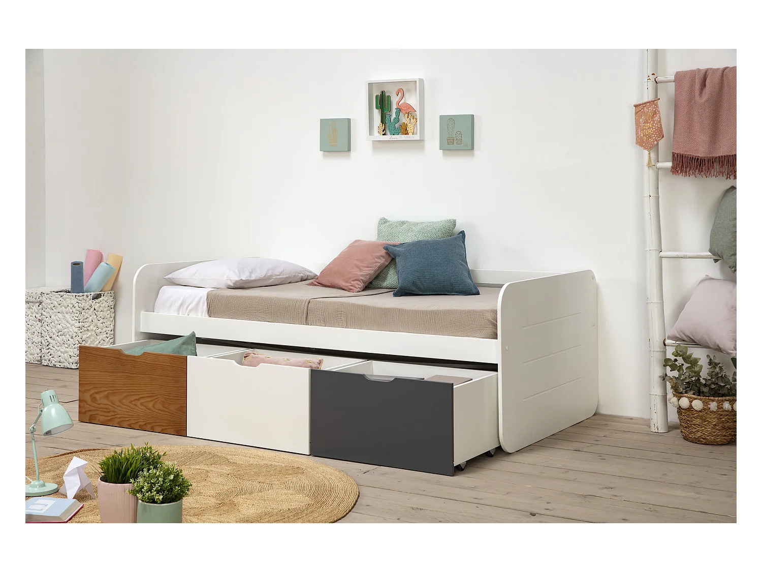 Weißes Bett mit 3 Schubladen 195 x 105 cm