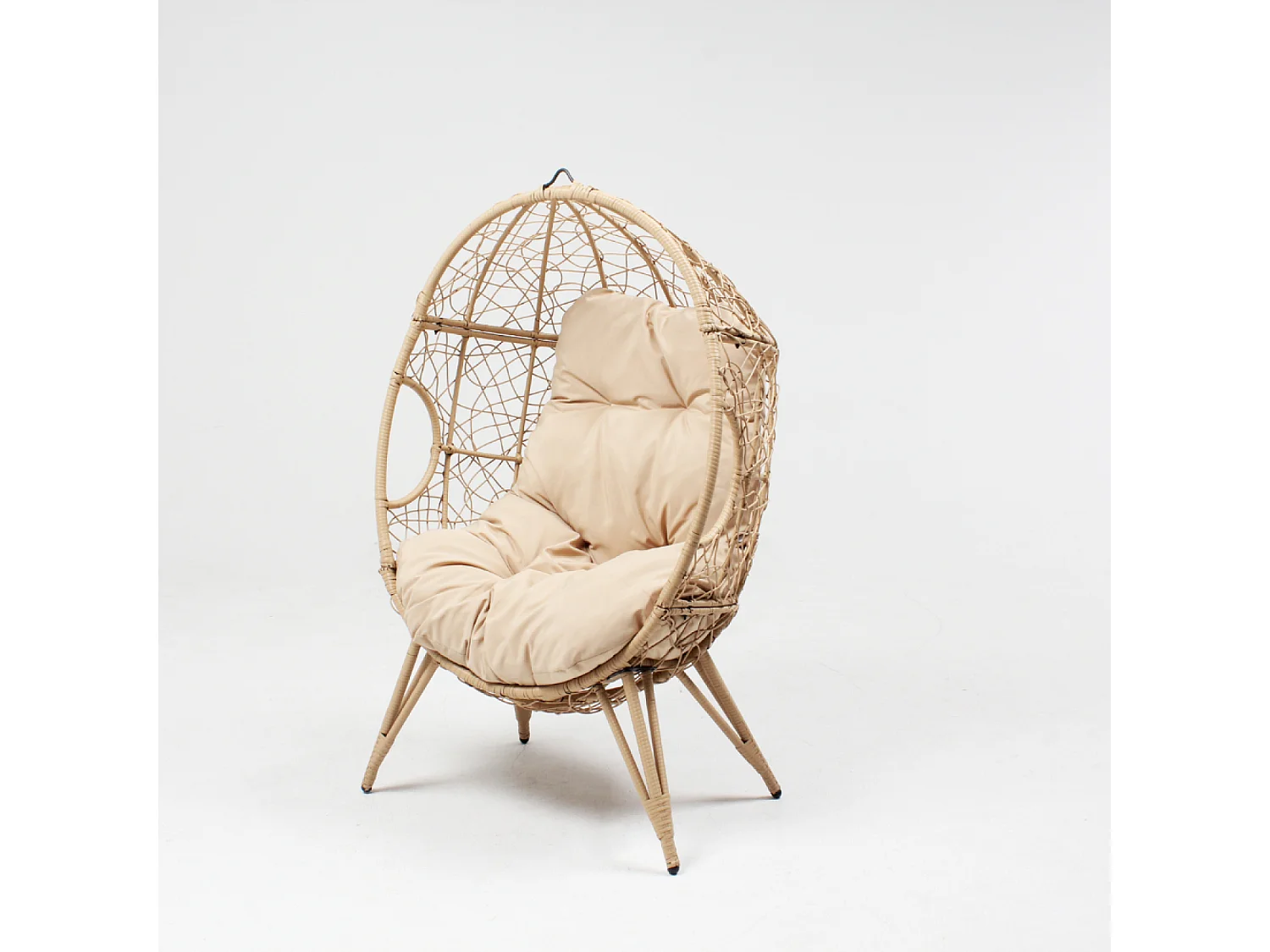 Ensemble d'extérieur : fauteuil suspendu effet rotin et repose-pieds avec coussin beige JANE