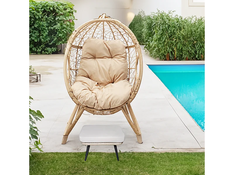 Hangstoel van Beige Rotan met Voetenbank en Kussen - Moderne en Comfortabele Buiten Set