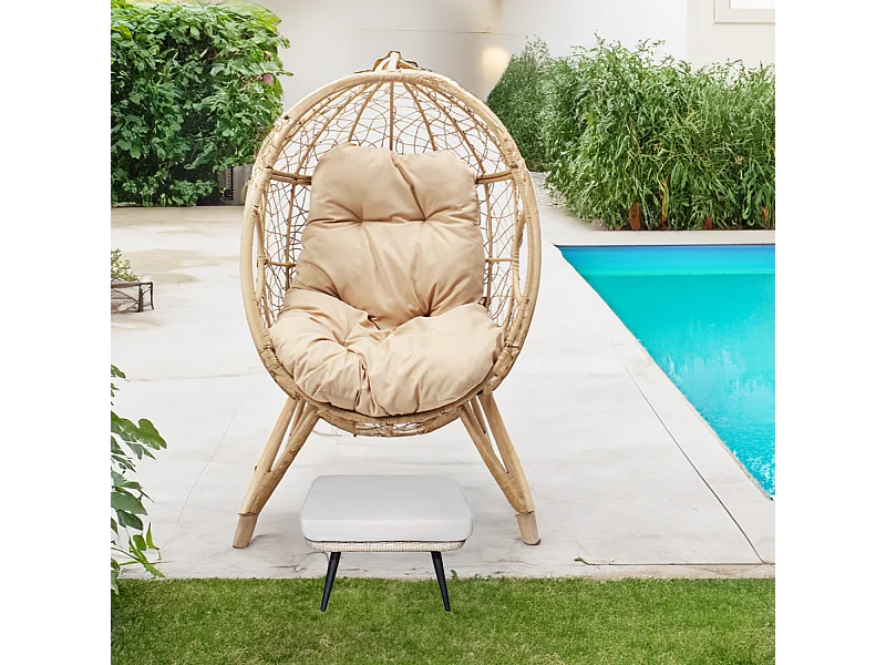 Sedia Sospesa in Rattan Beige con Poggiapiedi e Cuscino - Set Esterno Moderno e Confortevole