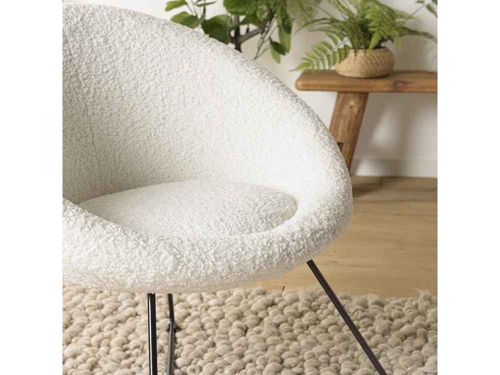 AGATHE - Fauteuil tissu bouclette blanc pieds croisés métal noir