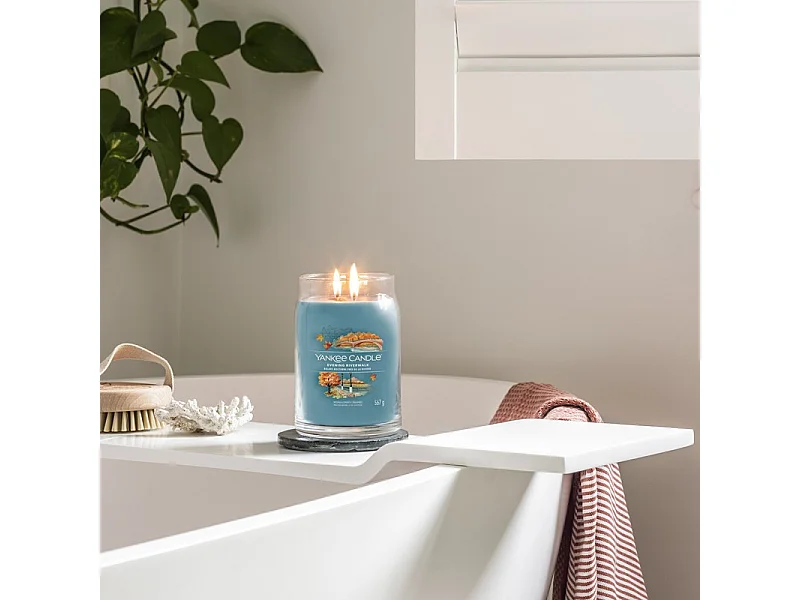 Świeca zapachowa w dużym słoju, Evening Riverwalk, lazurowy 567 gr, Signature