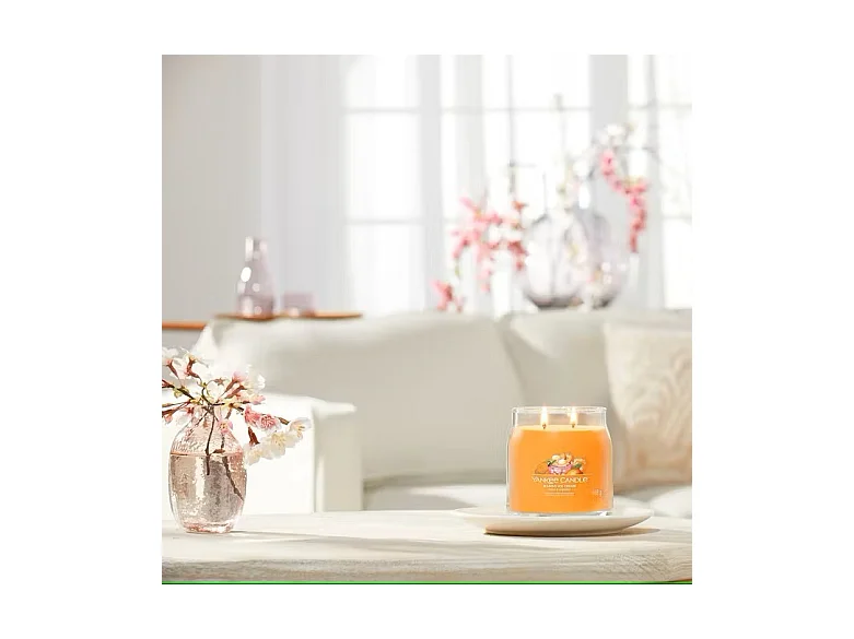 Bougie parfumée en pot moyen, Mango Ice, orange 368 gr, Signature