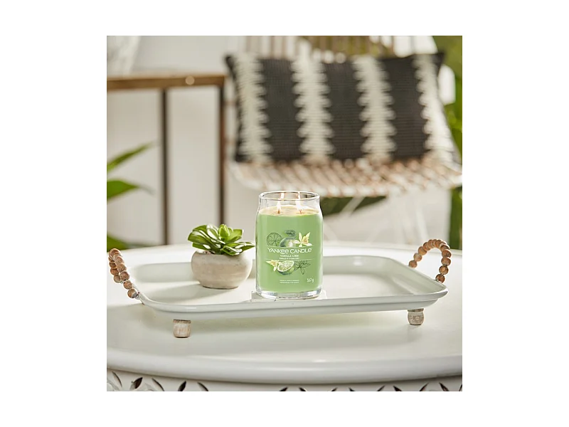 Bougie parfumée en grand pot, Vanilla Lime, vert 567 gr, Signature