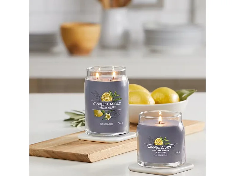 Candela profumata in giara media, Black Tea & Lemon, grigio 368 gr, Signature