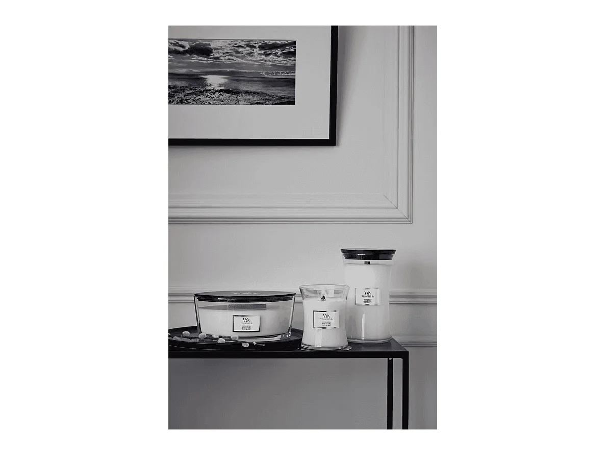 Bougie parfumée ellipse, White Teak, blanc 453 gr