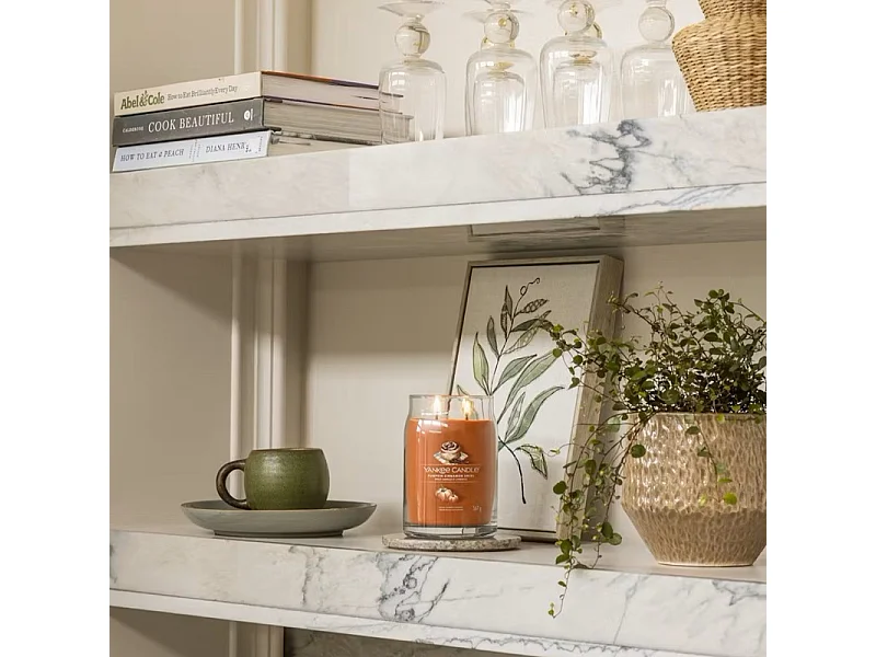 Bougie en grand pot, Pumpkin Cinnamon Swirl, orange 567 gr, Signature