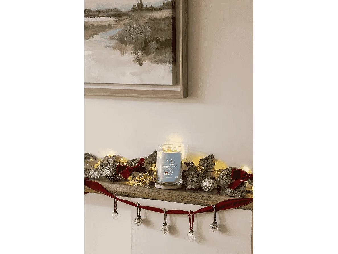 Bougie en grand pot, North Pole Hideaway, azur 567 gr, Signature