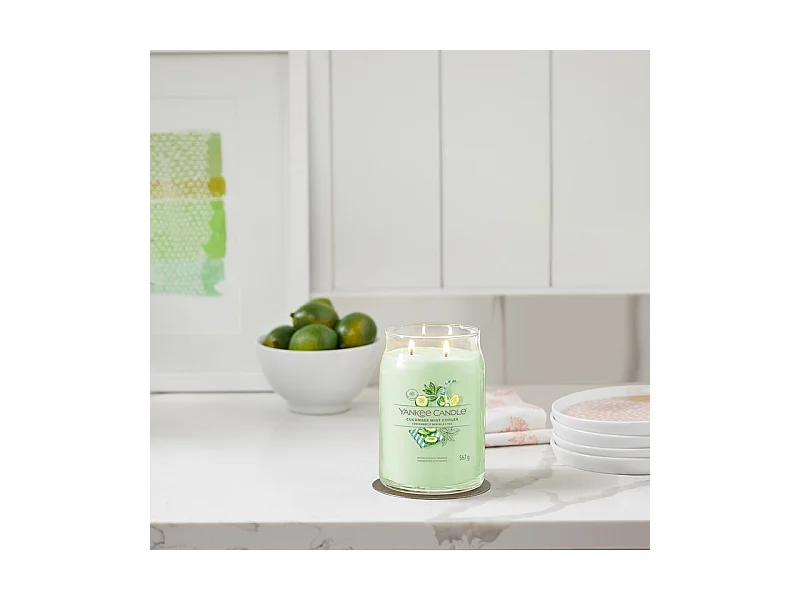 Bougie parfumée en grand pot, Cucumber Mint, vert 567 gr, Signature