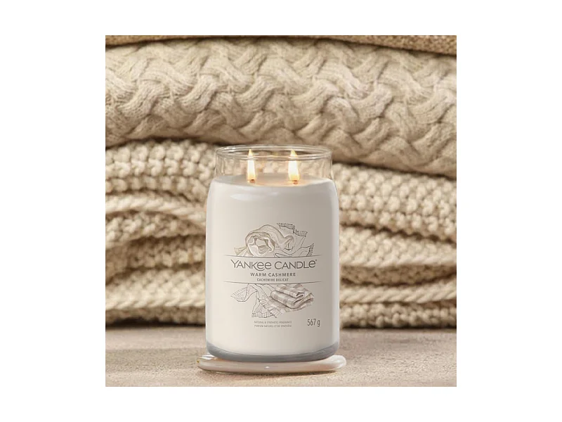 Bougie parfumée en grand pot, Warm Cashmere, beige 567 gr, Signature