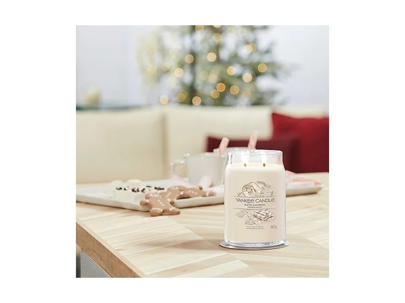 Bougie parfumée en grand pot, Warm Cashmere, beige 567 gr, Signature