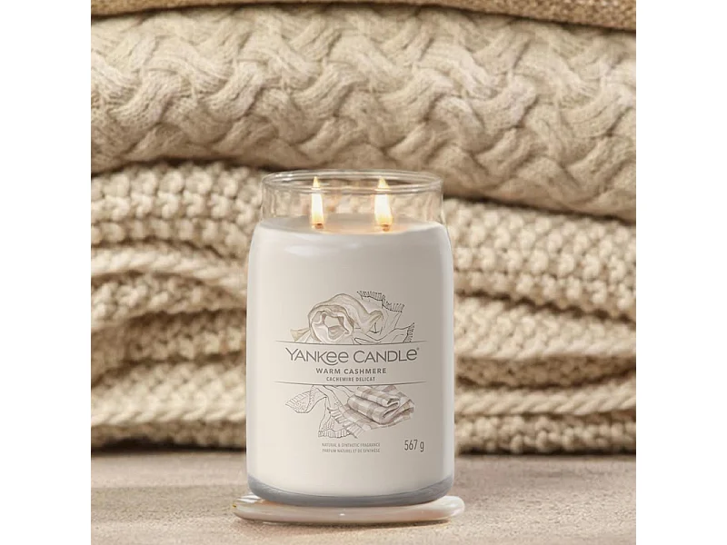 Bougie parfumée en grand pot, Warm Cashmere, beige 567 gr, Signature