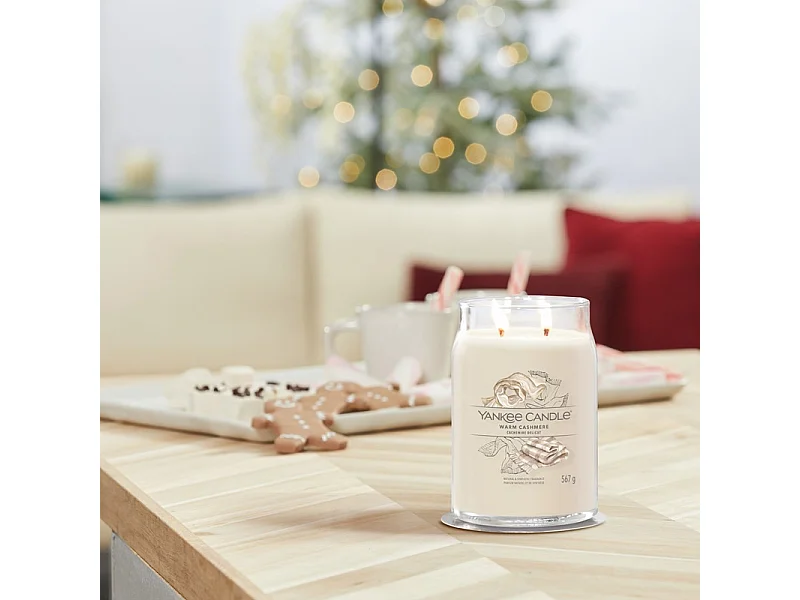 Bougie parfumée en grand pot, Warm Cashmere, beige 567 gr, Signature