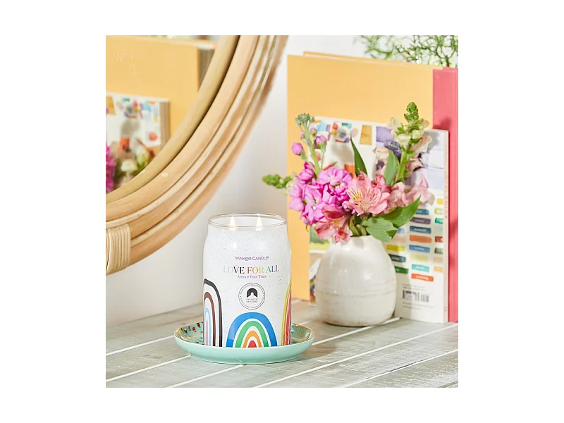 Bougie parfumée en grand pot, Love for All, blanc 567 gr, Signature