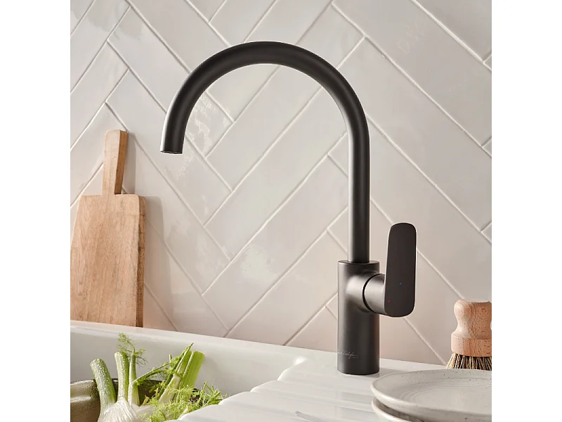 Robinet cuisine JACOB DELAFON July+ col de cygne et orientable noir mat