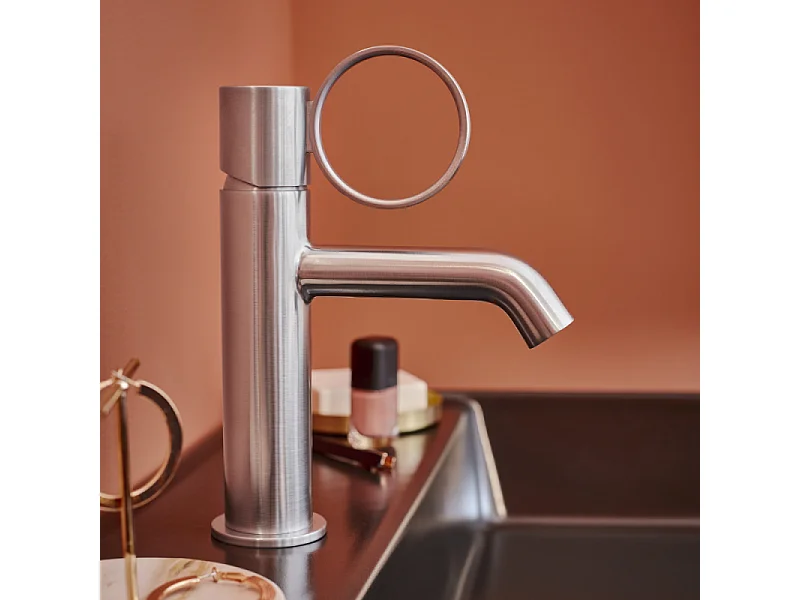 Mitigeur lavabo bas JACOB DELAFON Vivienne chromé brossé avec bague chromée brossée