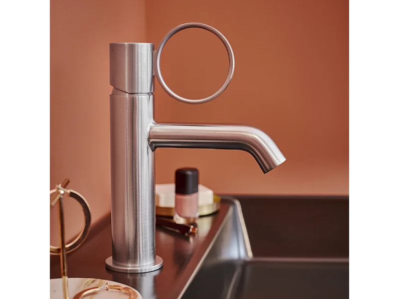 Mitigeur lavabo bas JACOB DELAFON Vivienne chromé brossé avec bague chromée brossée