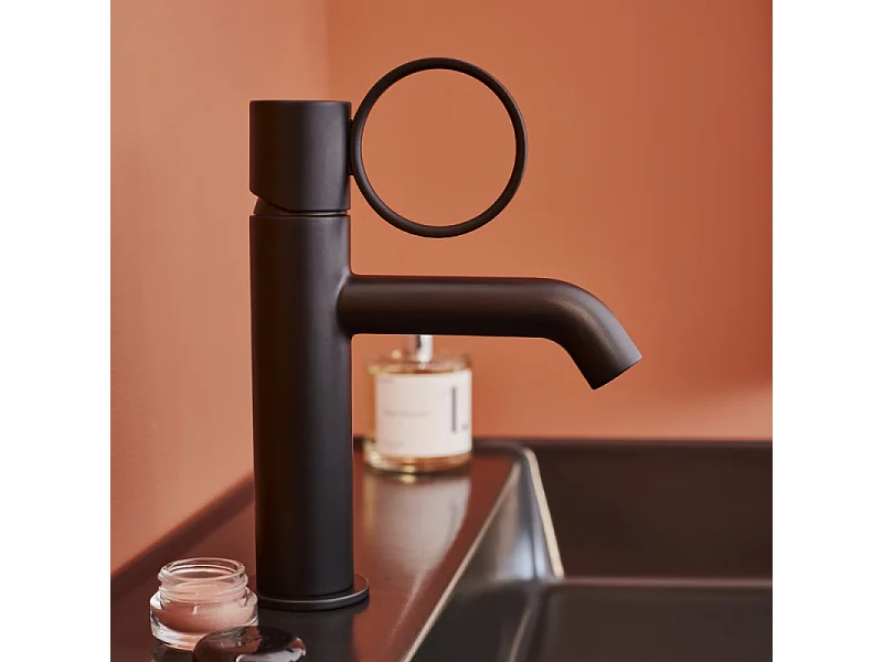 Mitigeur lavabo bas JACOB DELAFON Vivienne noir mat avec bague noire mate
