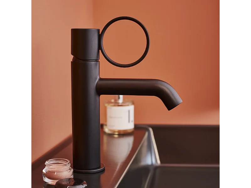 Mitigeur lavabo bas JACOB DELAFON Vivienne noir mat avec bague noire mate