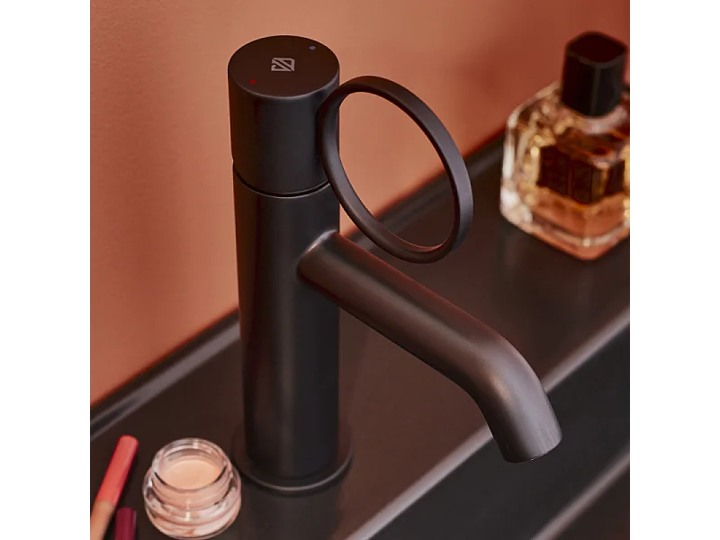 Mitigeur lavabo bas JACOB DELAFON Vivienne noir mat avec bague noire mate