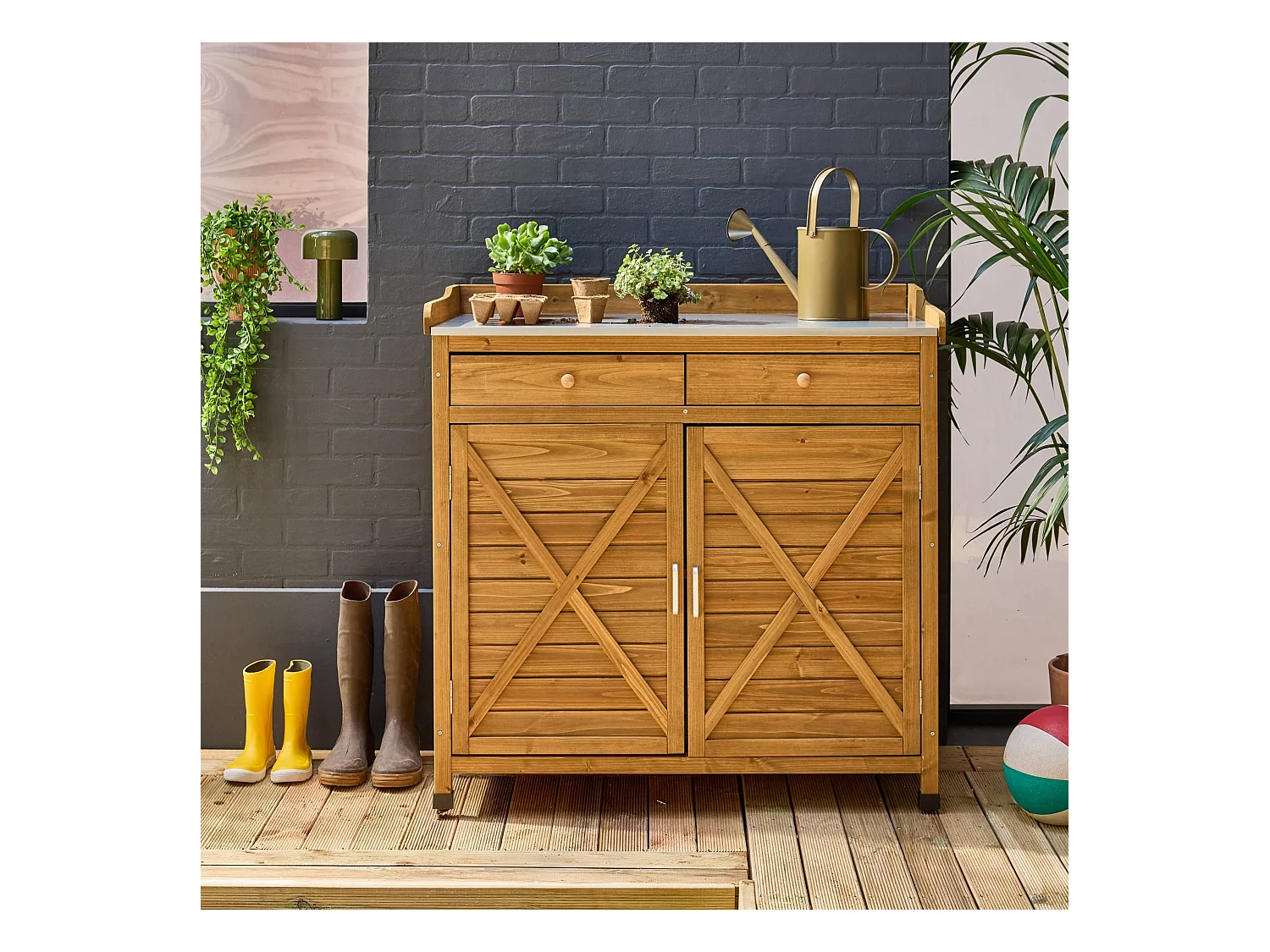 Mueble de almacenaje y jardinerìa de madera de abeto madera