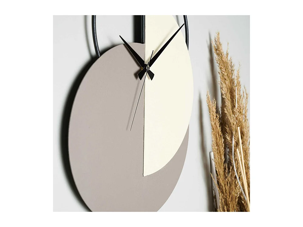 Horloge en métal Madeco