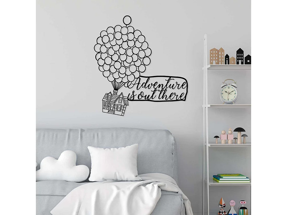 Decoration murale en métal Citation Adventure Is Out There