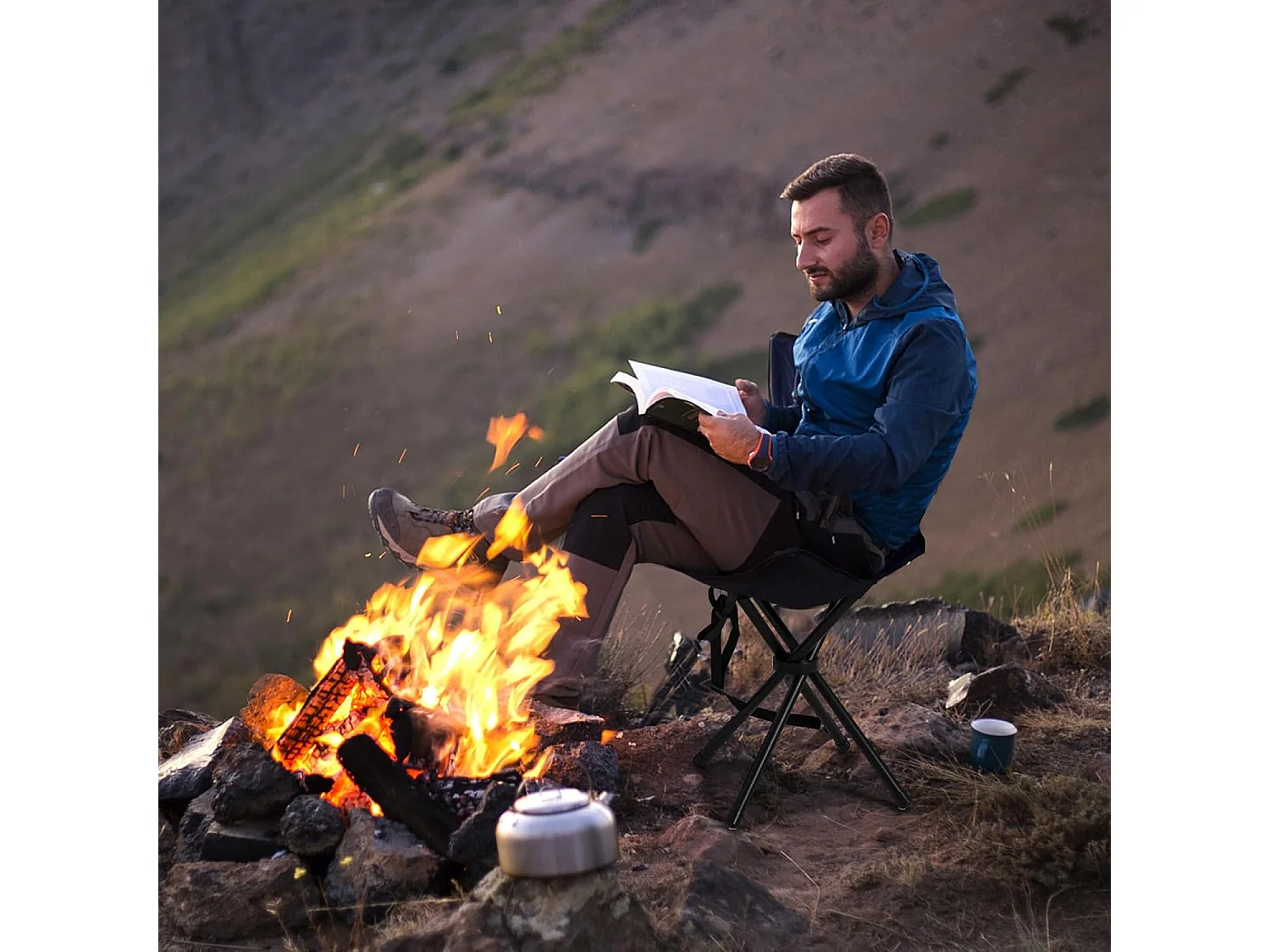 Set van 2 klapkrukken, campingkruk, driepootkruk, draagbare campingkruk, belastbaar tot 150 kg, viskruk voor kamperen, wandelen, jagen, vissen, reizen