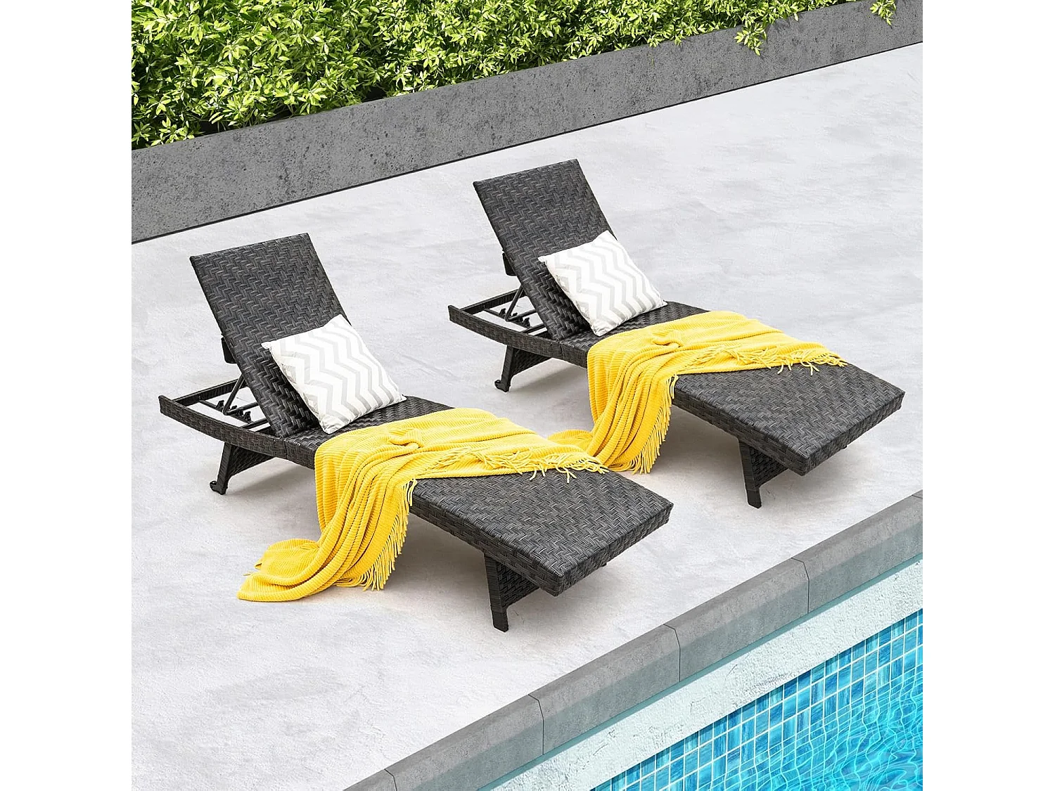 Zonnebed, inklapbaar, ligstoel met 5-voudig verstelbare rugleuning en wielen, relaxstoel met metalen frame,klapstoel in rotanlook, ligstoel voor terras, zwembad