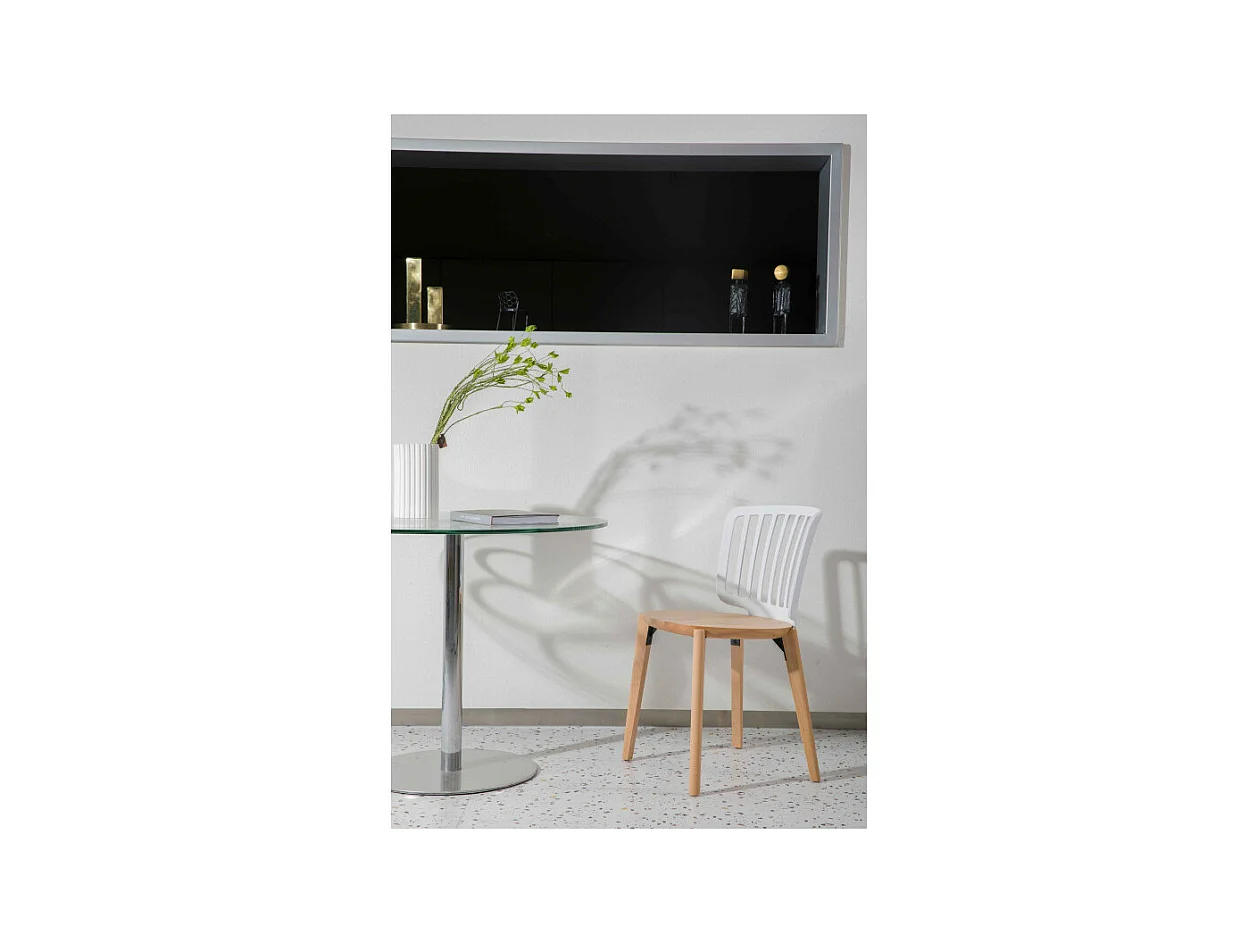 Chaise Eira Design Scandinave – Dossier Résine Noir, Assise Bois – Pieds Bois Naturel